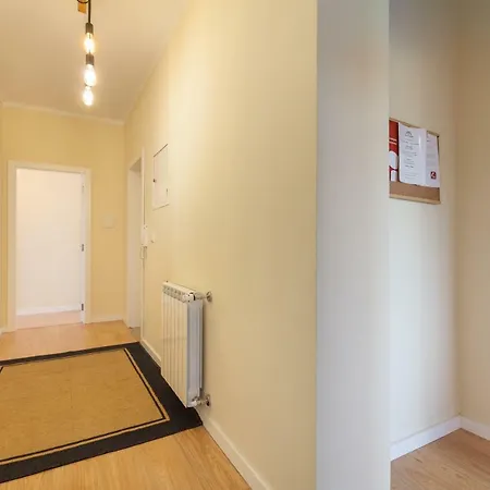 Apartment Feel At - Free Private Parking *