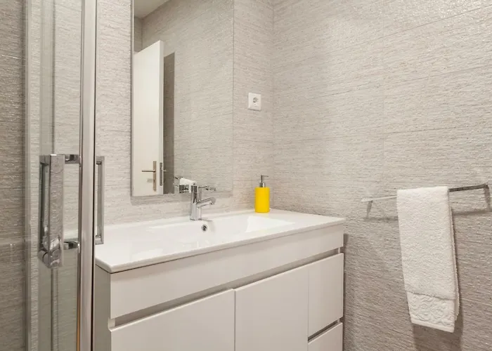 Feel At - Free Private Parking Braga