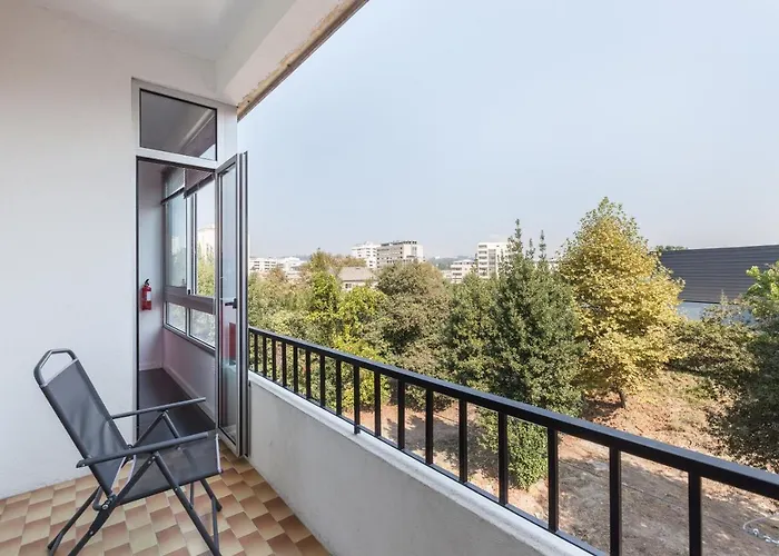 Lägenhet Feel At - Free Private Parking Braga